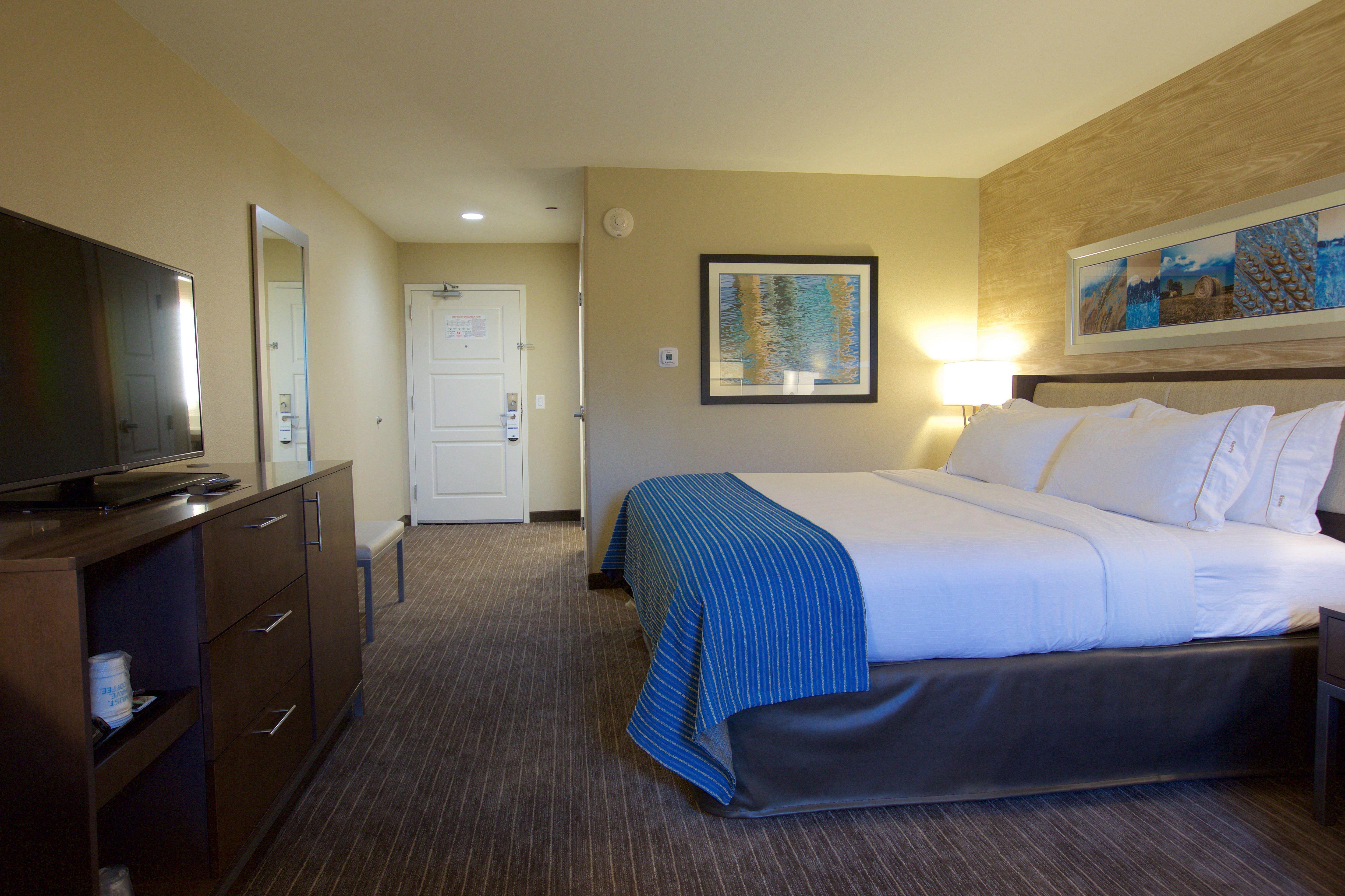 Holiday Inn Express Fargo Sw I94 Medical Center, An Ihg Hotel Екстериор снимка