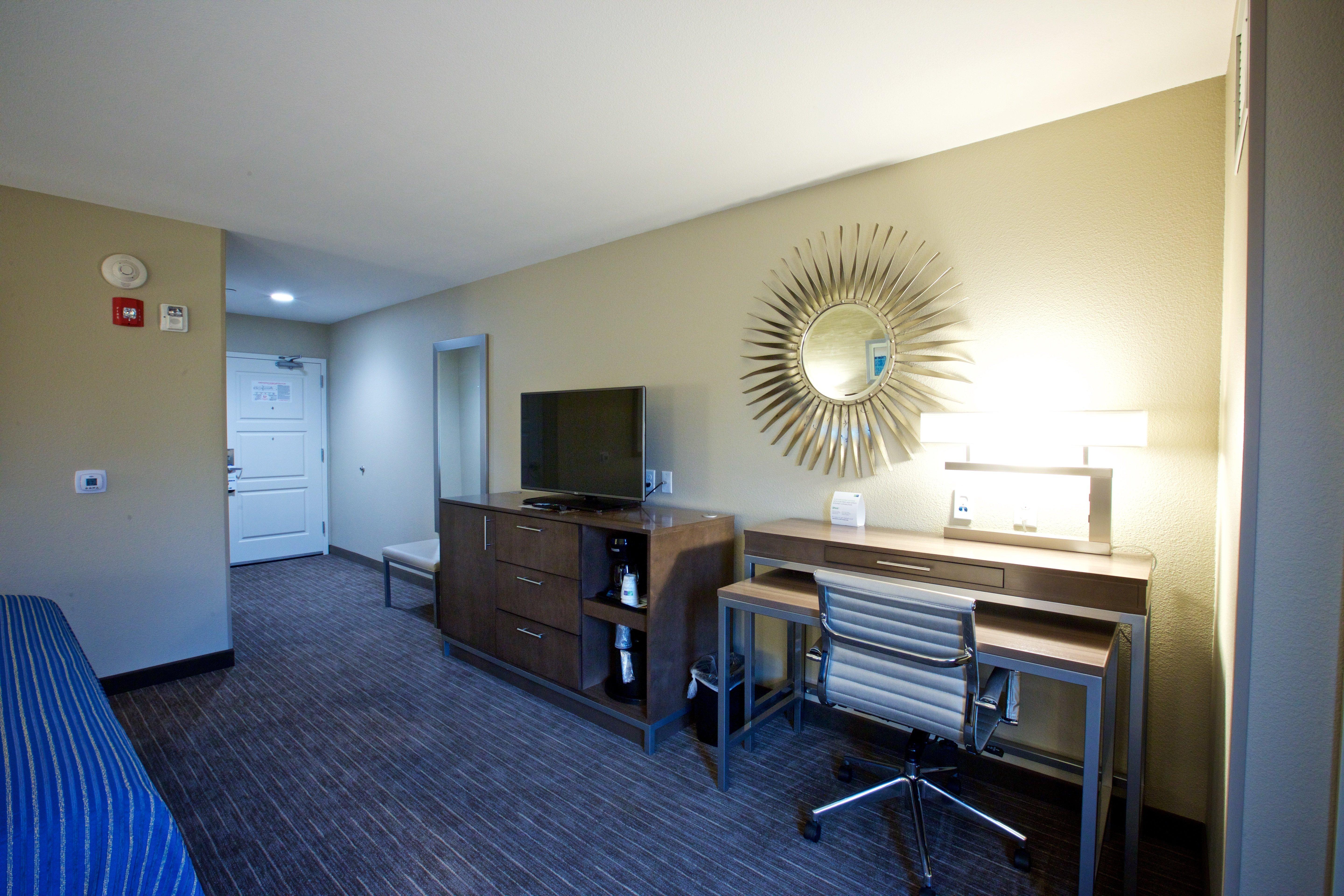 Holiday Inn Express Fargo Sw I94 Medical Center, An Ihg Hotel Екстериор снимка