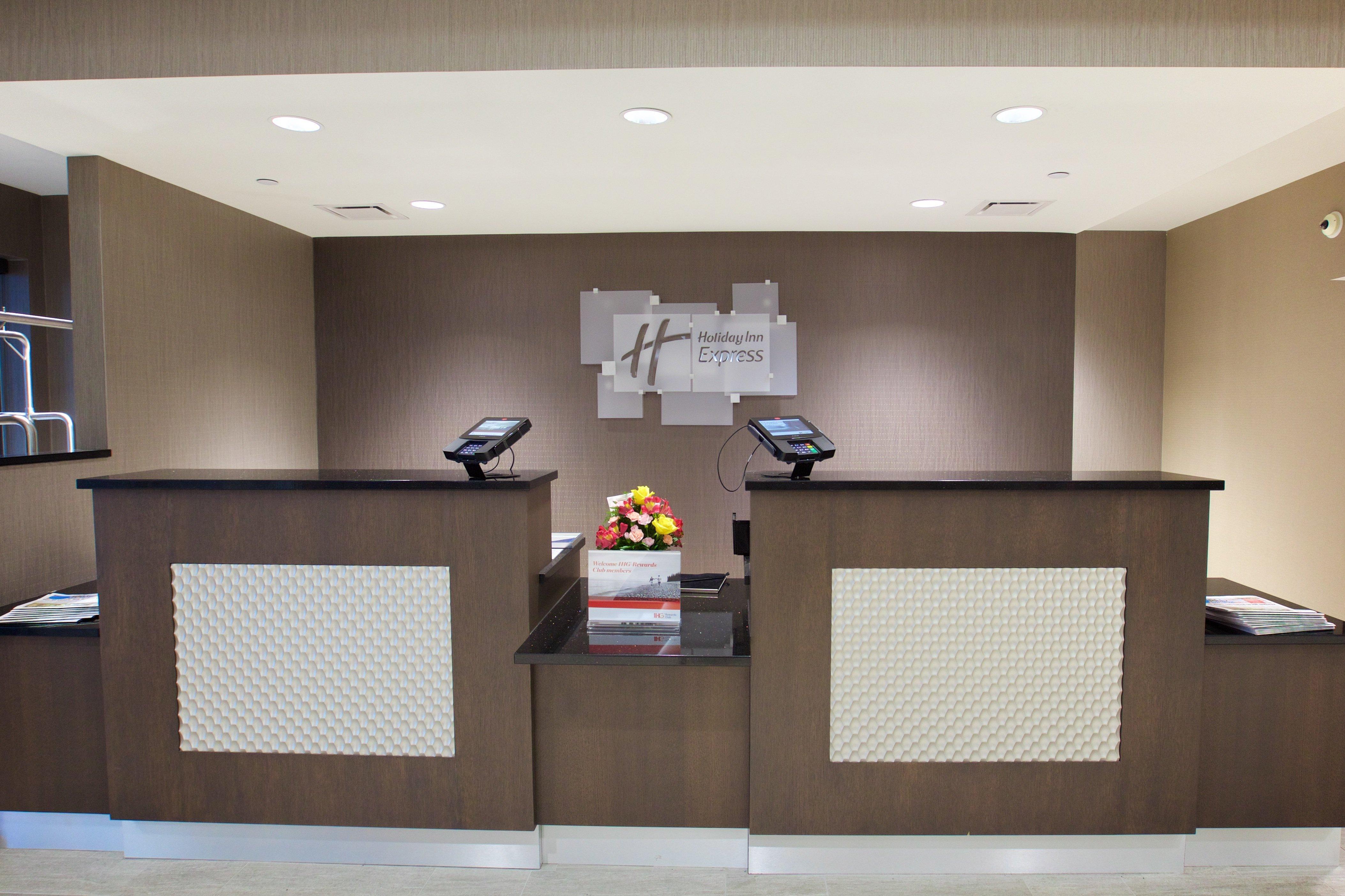Holiday Inn Express Fargo Sw I94 Medical Center, An Ihg Hotel Екстериор снимка