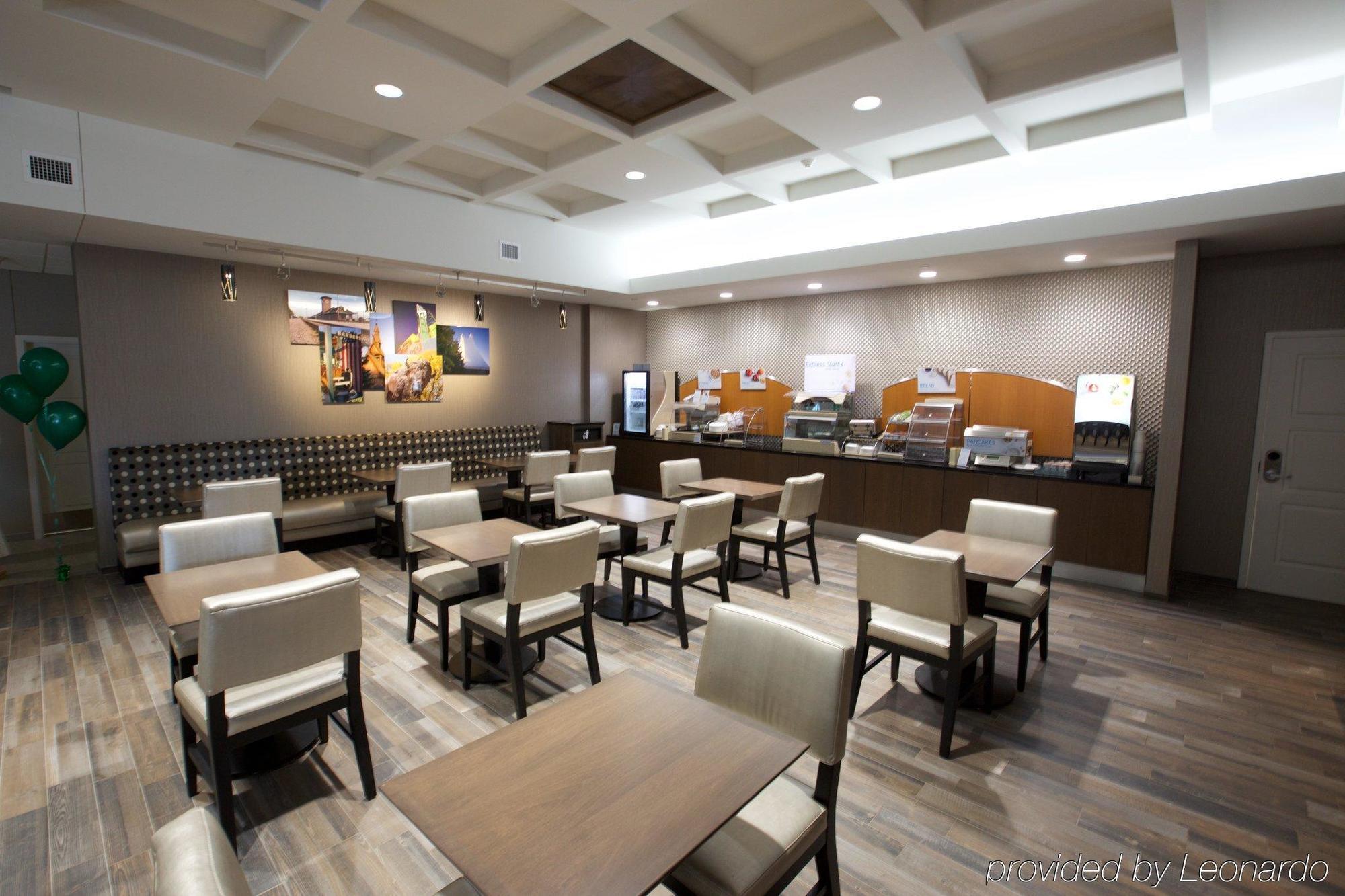 Holiday Inn Express Fargo Sw I94 Medical Center, An Ihg Hotel Екстериор снимка